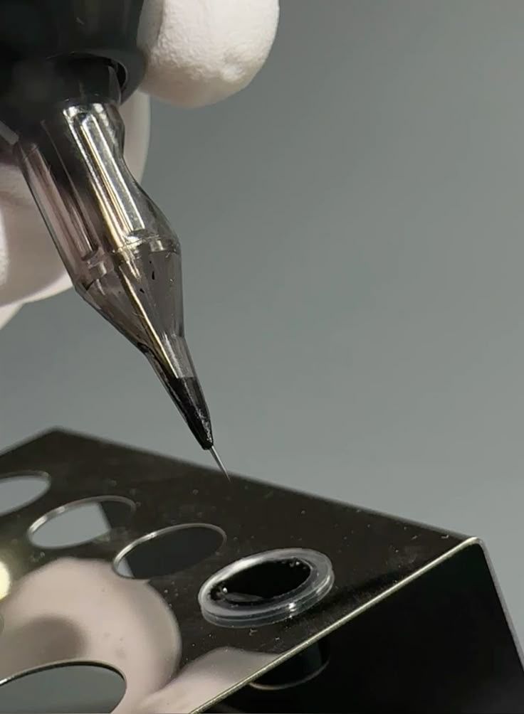 Máy Pen phun xăm P90 - làm trên người